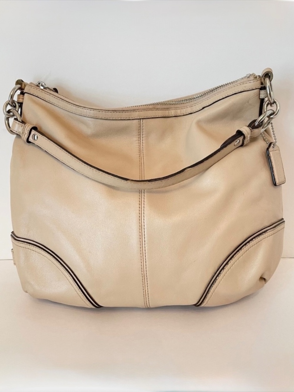 Coach Leather Beige Shoulder Hobo purple lining Hand Bag